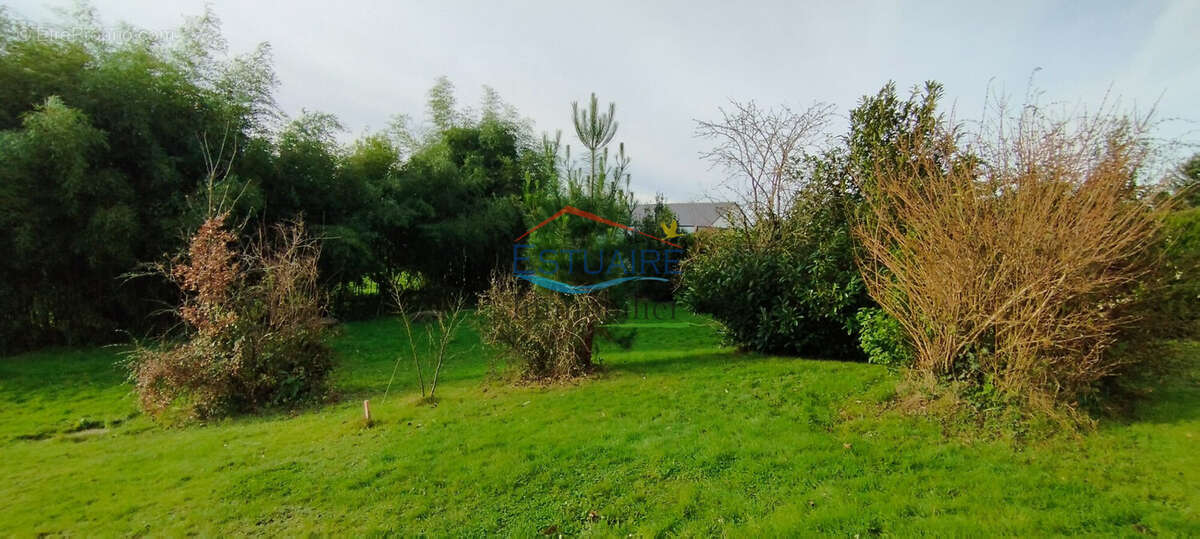 Maison à SAINT-ETIENNE-DE-MONTLUC