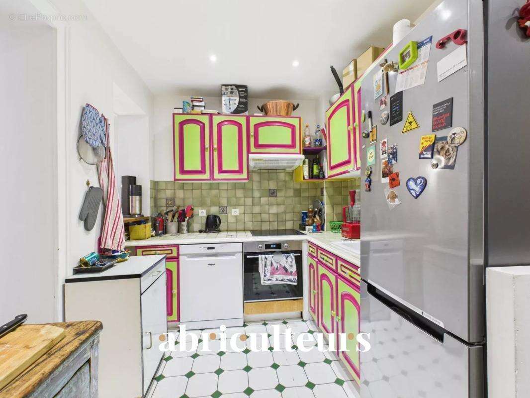 Appartement à PARIS-10E