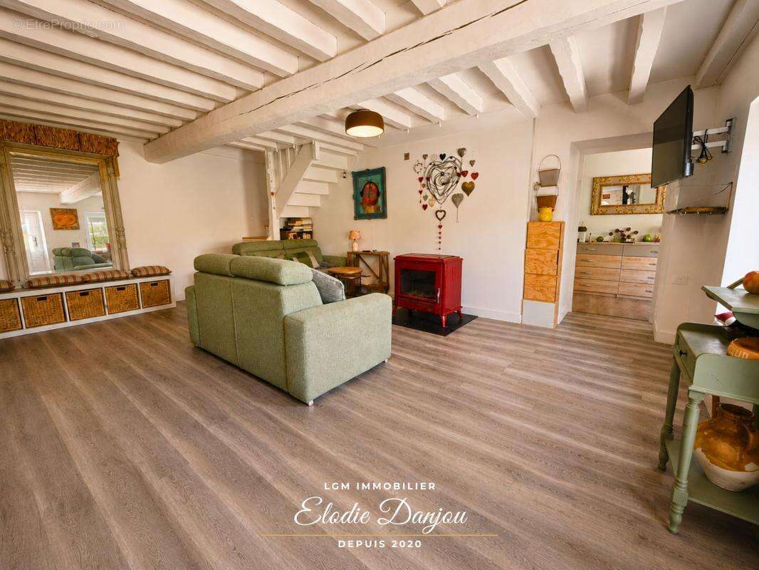 Authentique chaumière rénovée – 2 chambres, bureau, jardin, garage et dépendances à seulement quelques minutes de Châteaudun - photo 5