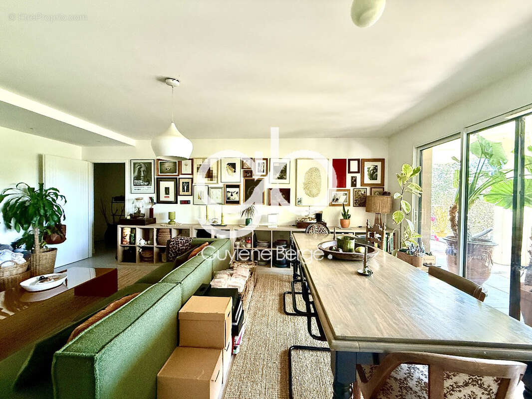 Appartement à LATTES