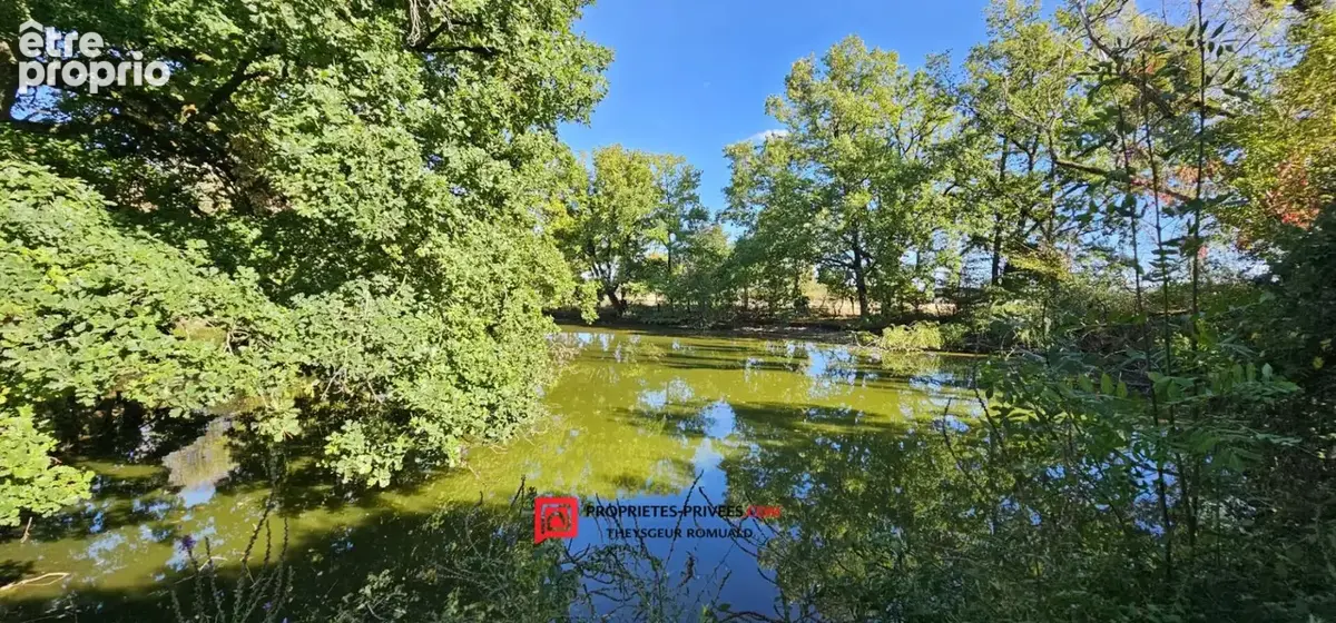 Magnifique longère de 315 M² avec piscine couverte, tennis et étang sur 1,4 hectare - photo 2
