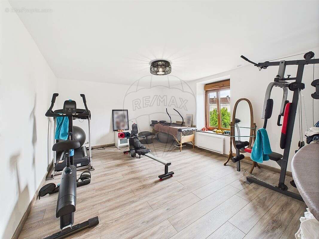 Maison à MAIRY-MAINVILLE