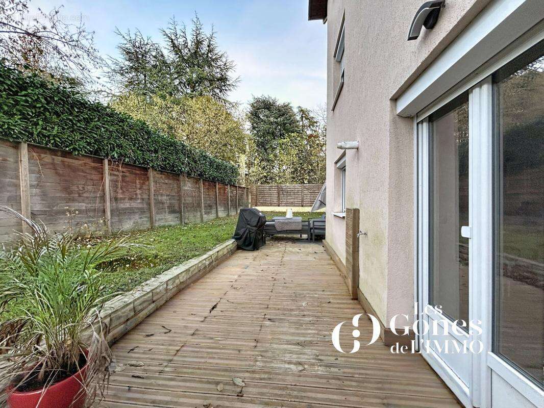 Maison à TASSIN-LA-DEMI-LUNE