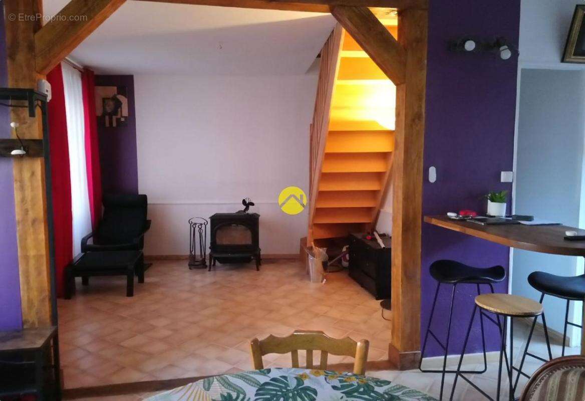 Maison à SAINT-AMAND-MONTROND