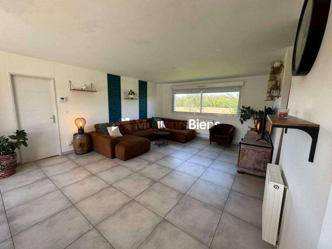 Maison à RECQUIGNIES