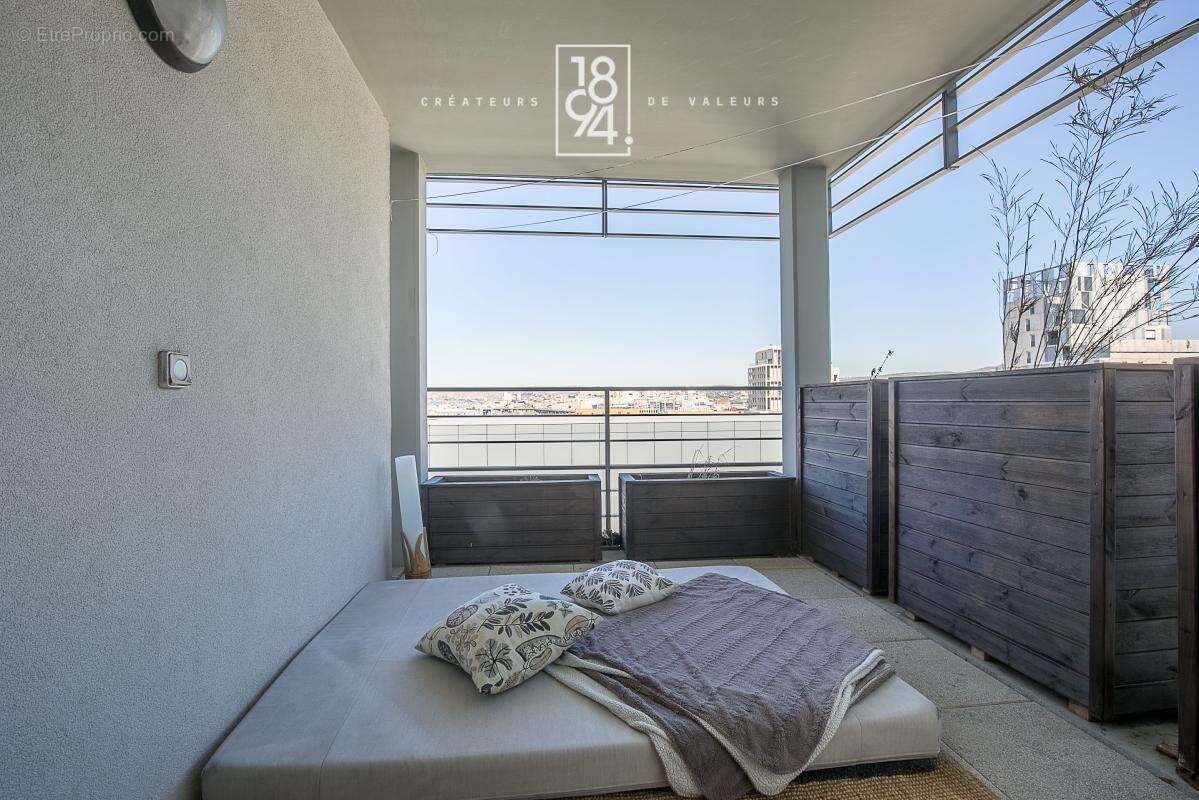 Appartement à MARSEILLE-3E