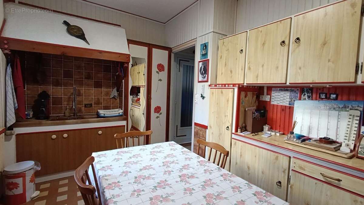 Maison à FERE-CHAMPENOISE
