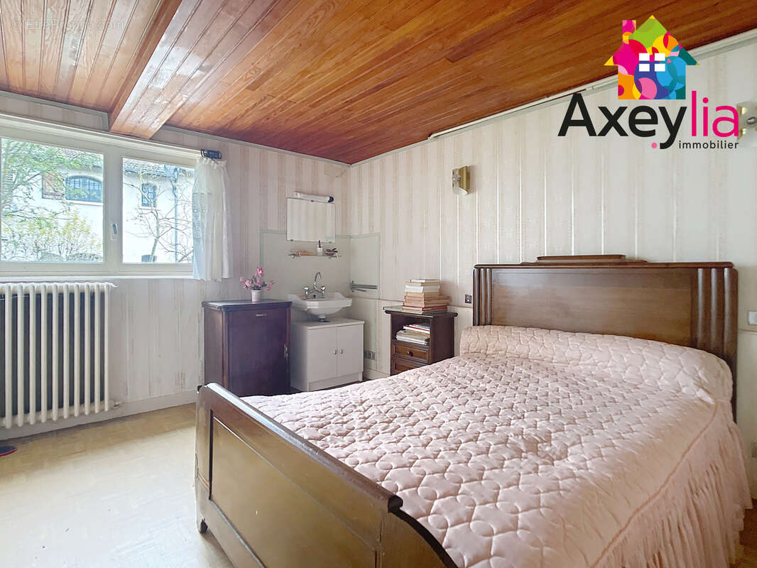 Maison à POUILLY-LES-NONAINS