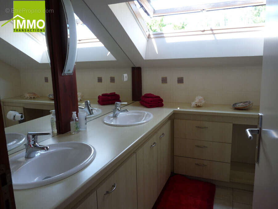 Maison à LONS-LE-SAUNIER