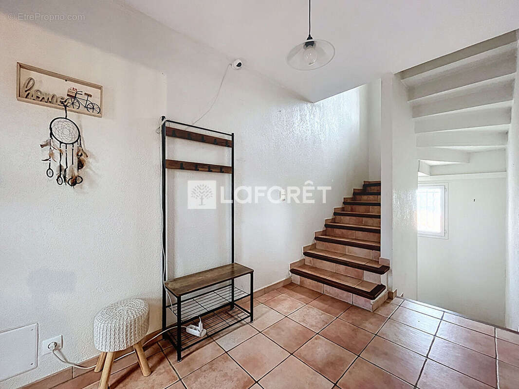 Maison à MONTESQUIEU-DES-ALBERES