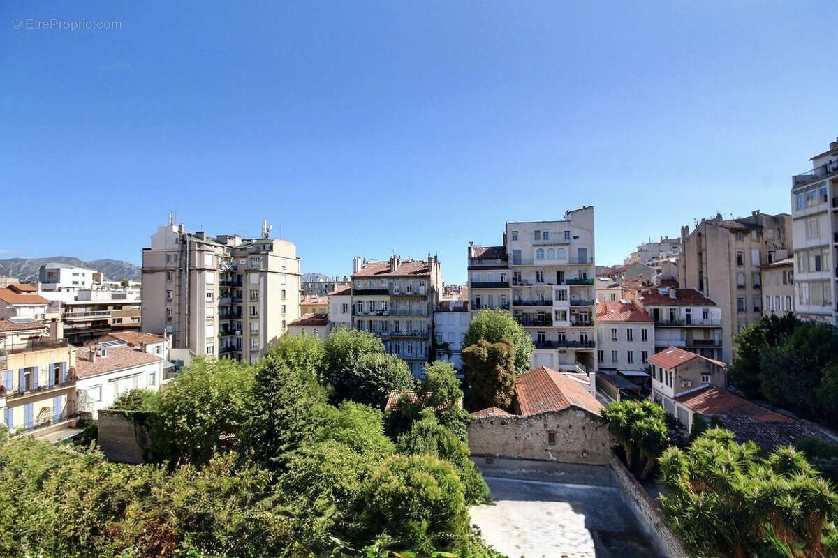 Appartement à MARSEILLE-6E