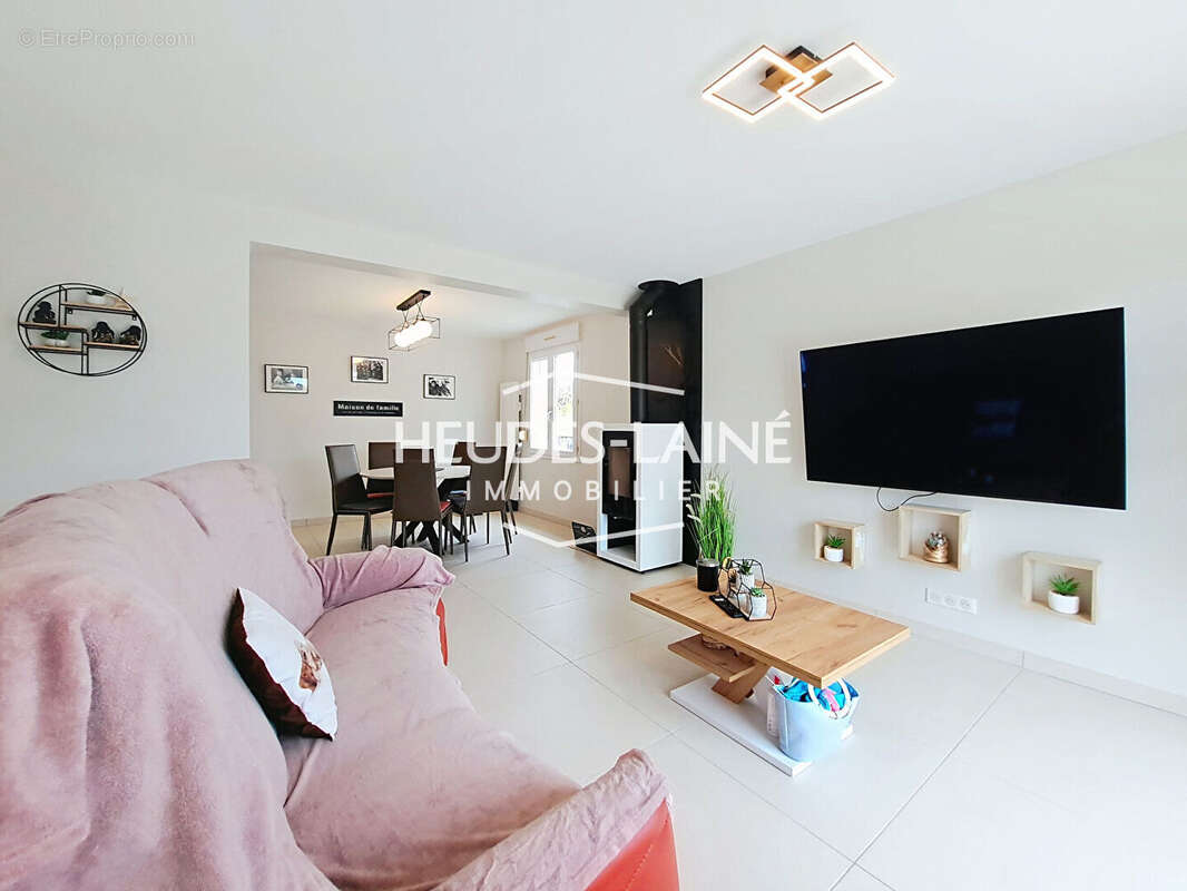 Maison à JULLOUVILLE