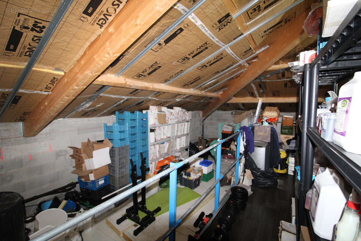 Commerce à MARSEILLE-11E