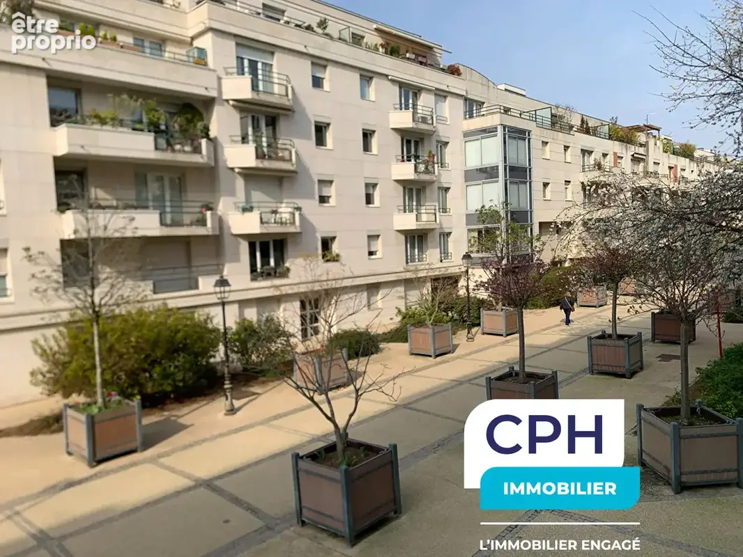 Appartement à COURBEVOIE