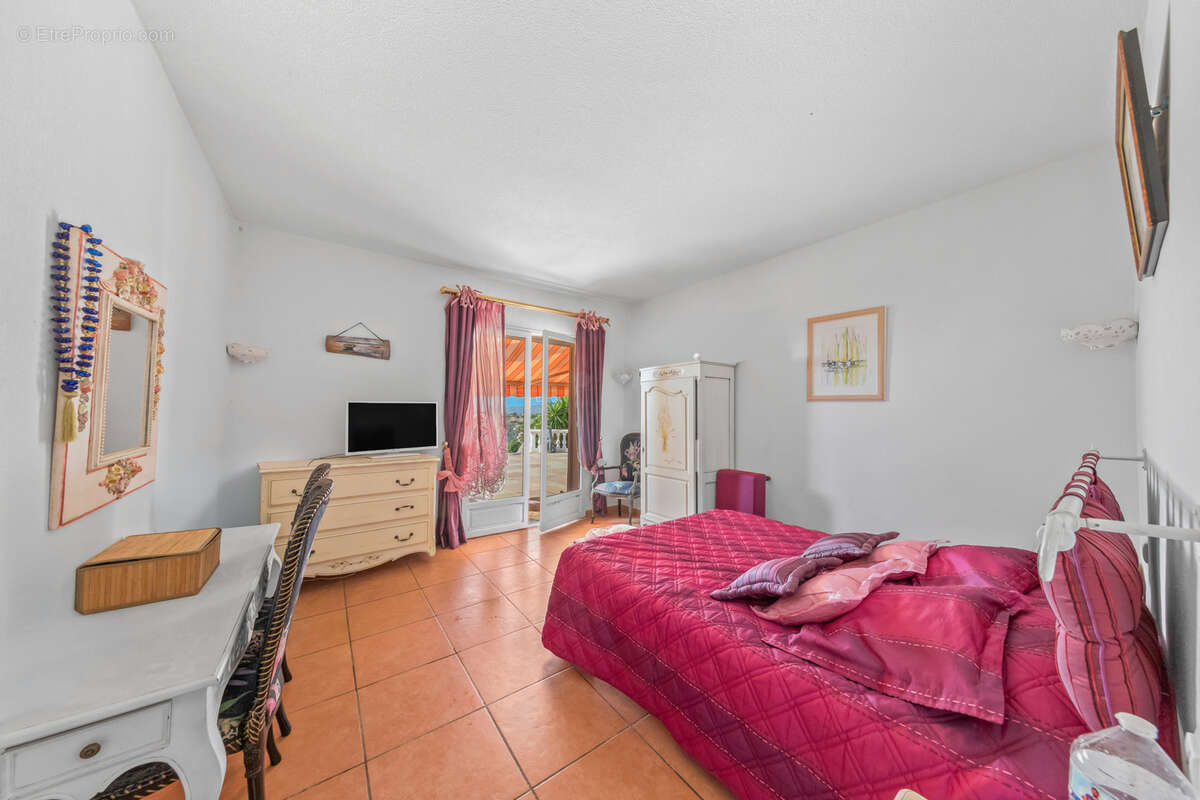 Villa 5 pièces - Bormes-Les-Mimosas - photo 10
