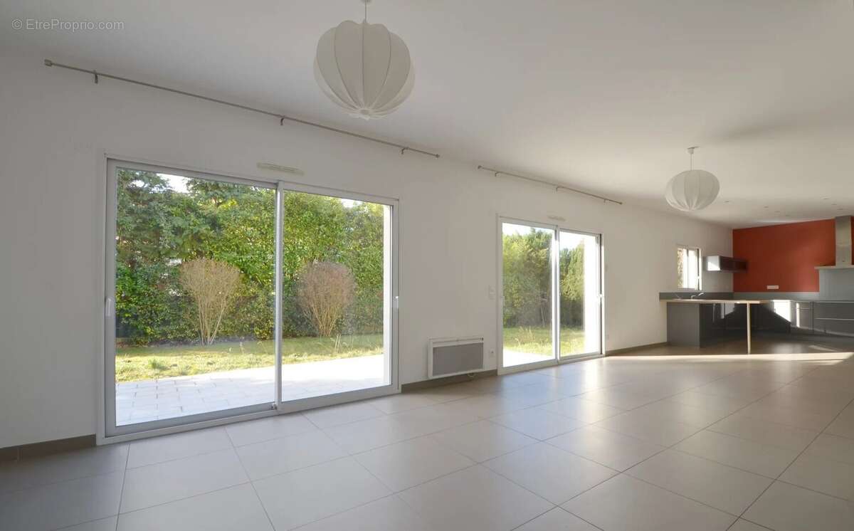 Maison à CROISSY-SUR-SEINE