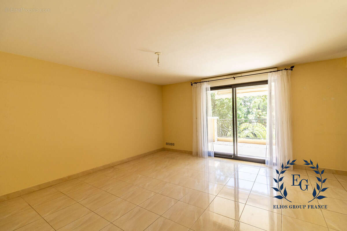 Appartement à HYERES