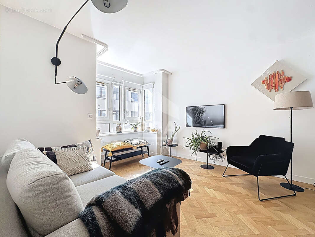 Appartement à PARIS-12E