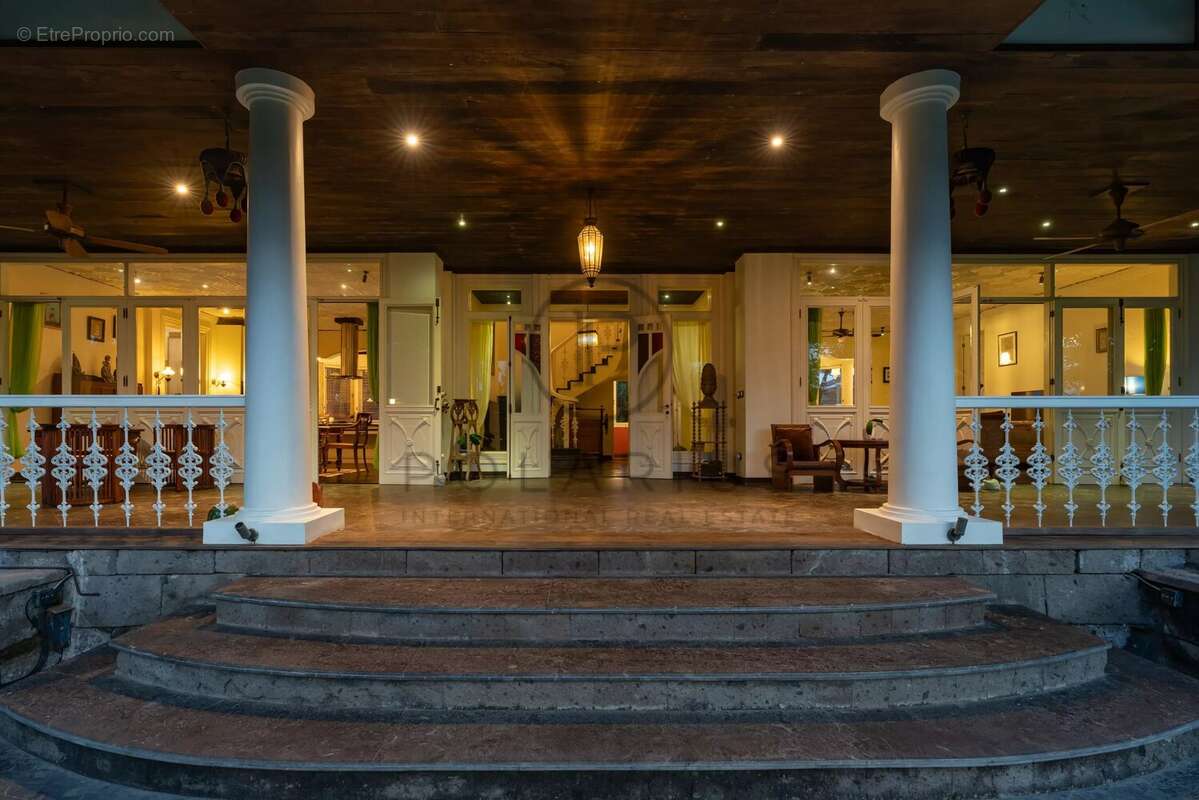 Domaine Colonial de Luxe Intemporel  Rare Résidence Familiale en Pleine Propriété près de Canggu, Bali - photo 39