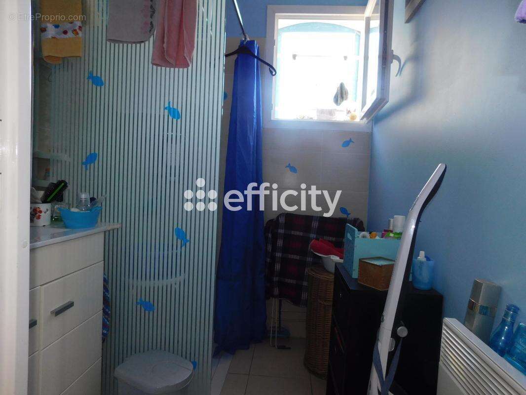 Maison à NEGREPELISSE