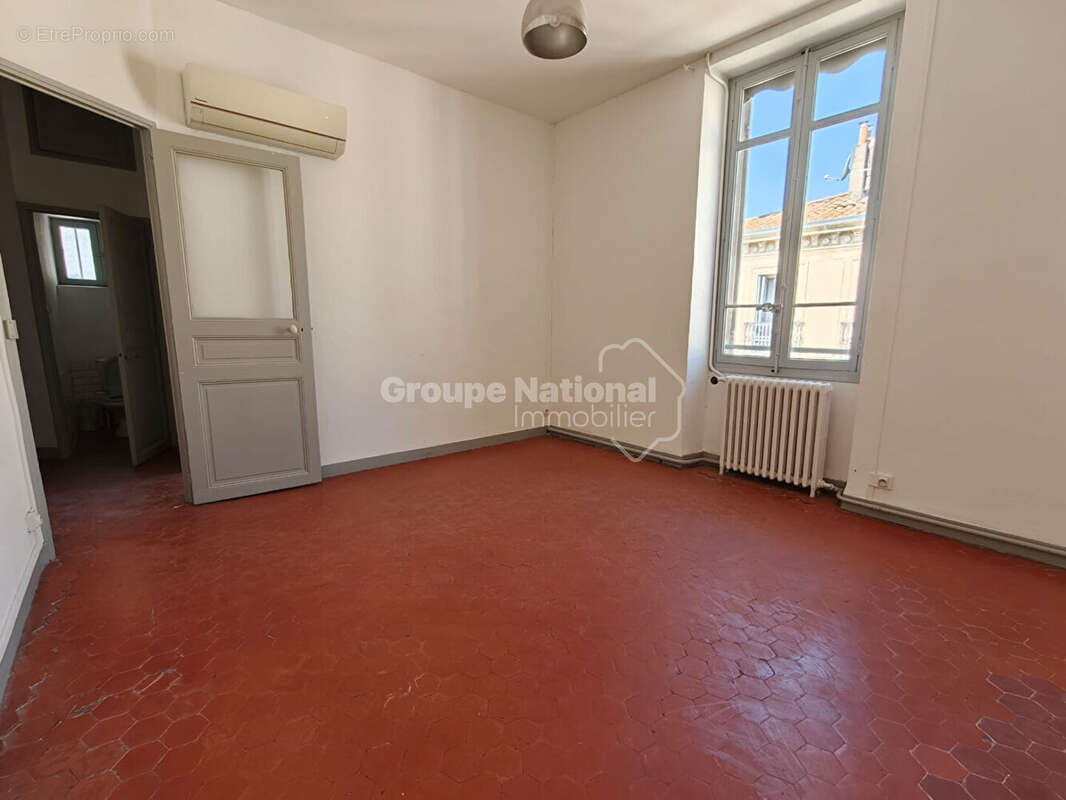 Hyper centre Arles - T2 56 m² avec terrasse - photo 2