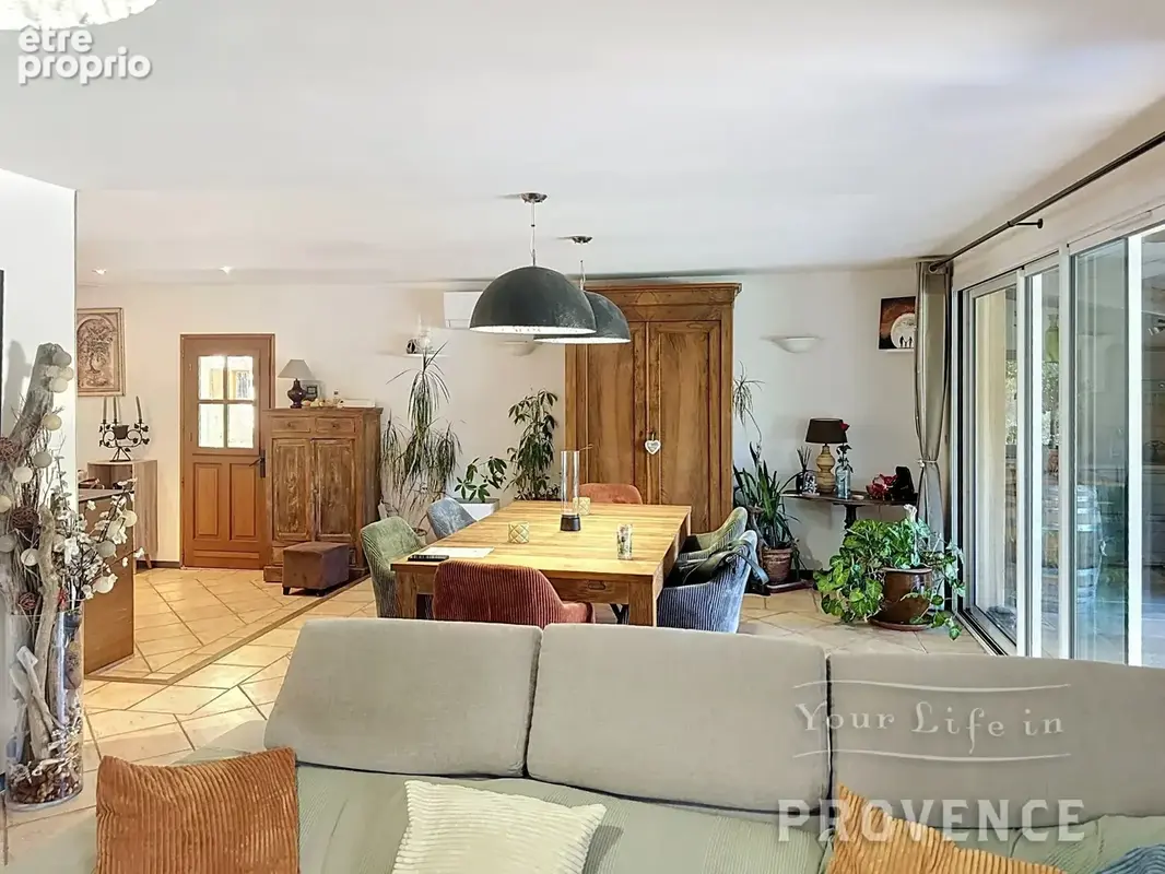 Une maison pleine de charme au cœur de la campagne provençale – Salernes - photo 4