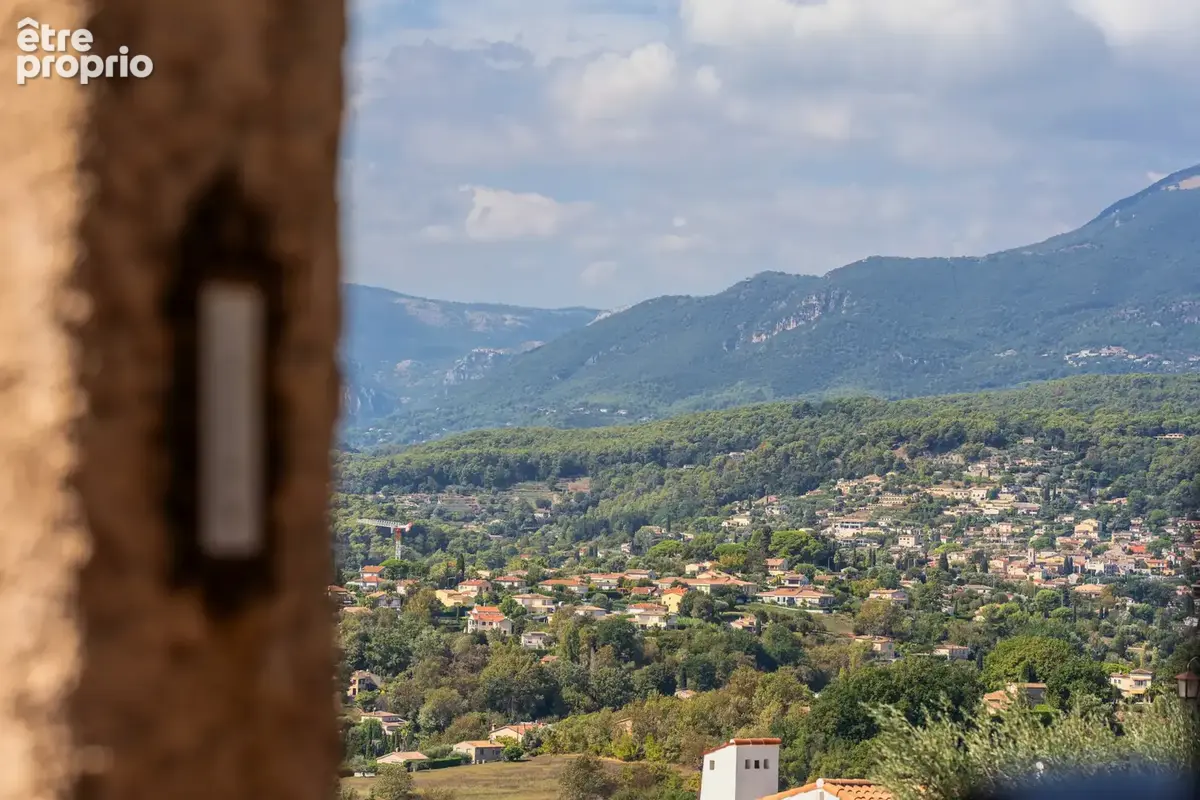 Emplacement privilégié, vue exceptionnelle et réel potentiel de rénovation - photo 12