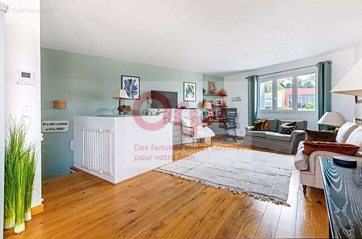 Appartement à ISSY-LES-MOULINEAUX