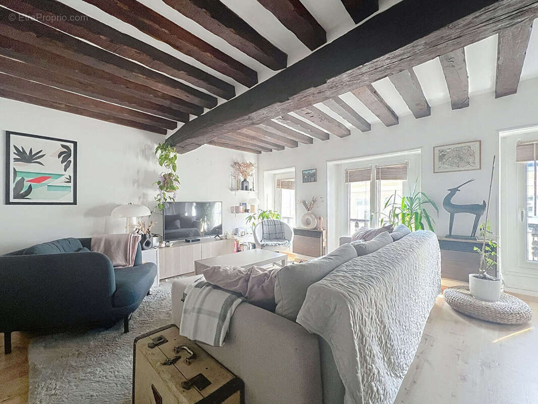 Appartement à PARIS-2E