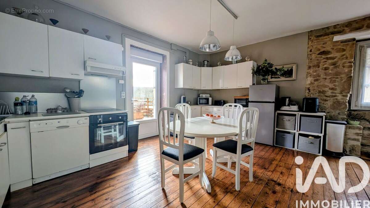 Photo 3 - Maison à NANTIAT