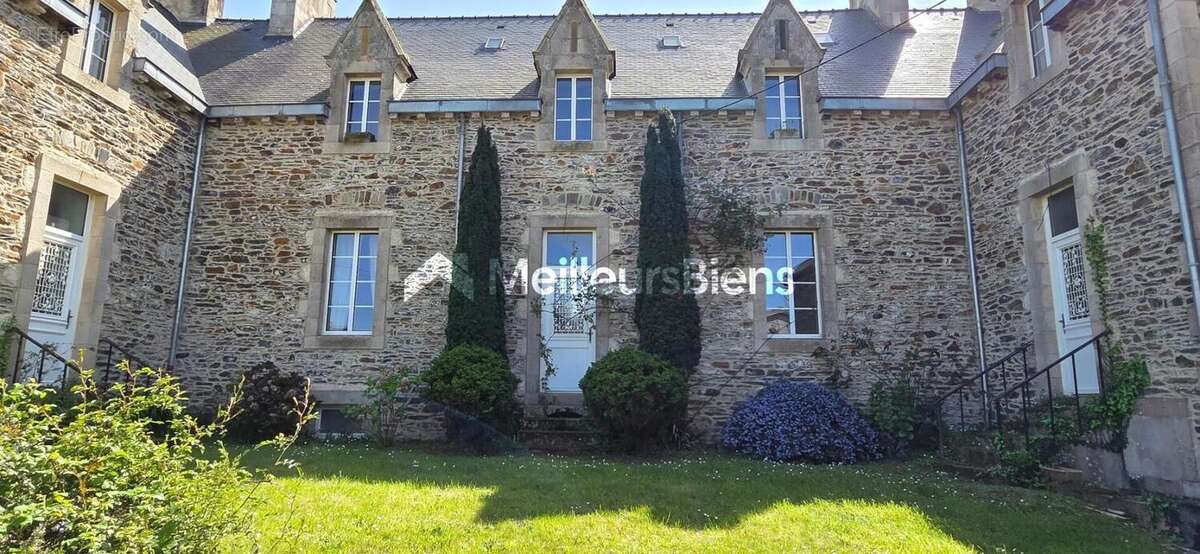 Maison à PLESTIN-LES-GREVES