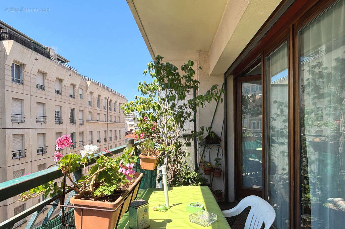 Appartement à MARSEILLE-7E