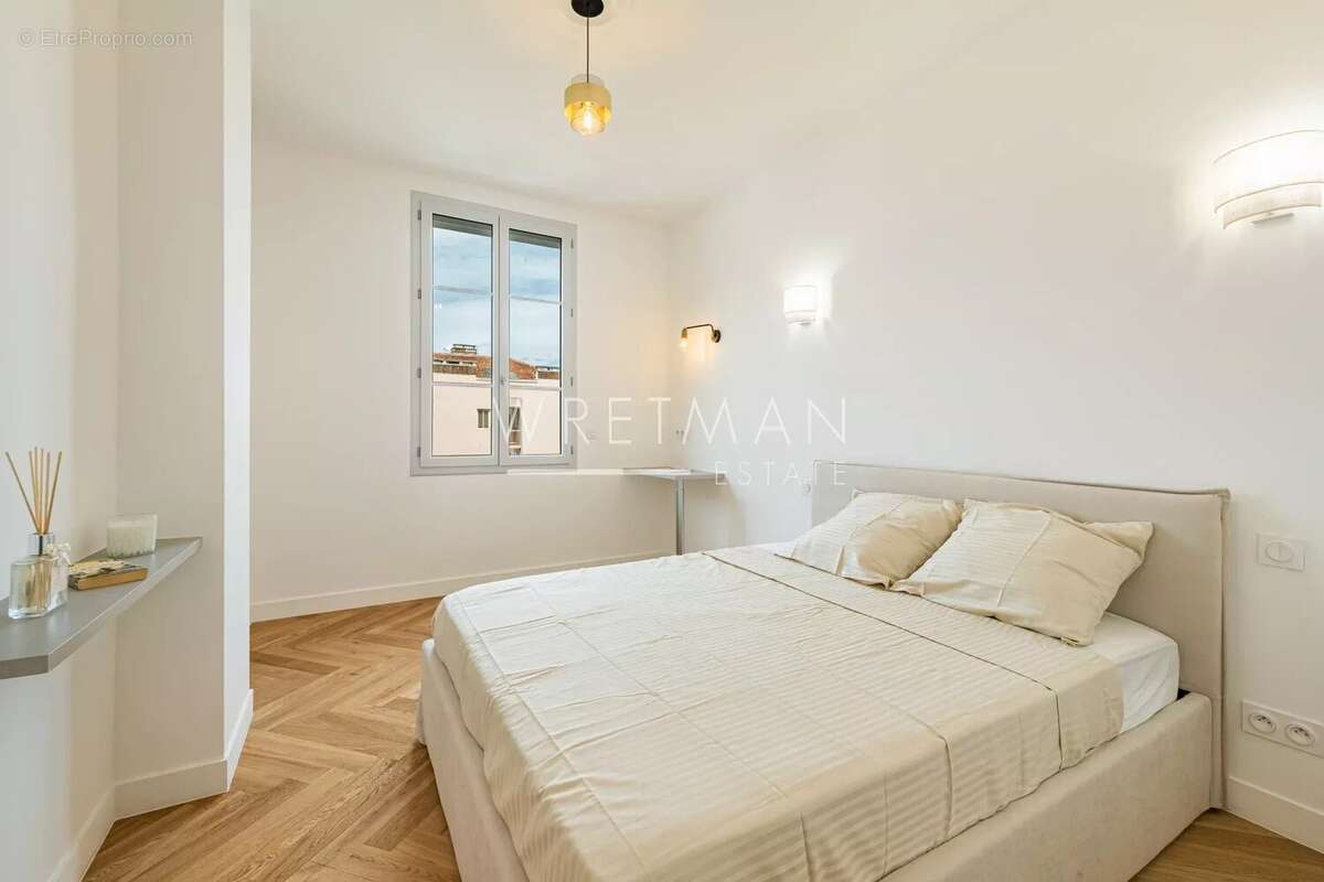 Splendide appartement 3 pièces bourgeois rénové avec balcons et vue sur le Square Mozart - Nice Les Musiciens - photo 14