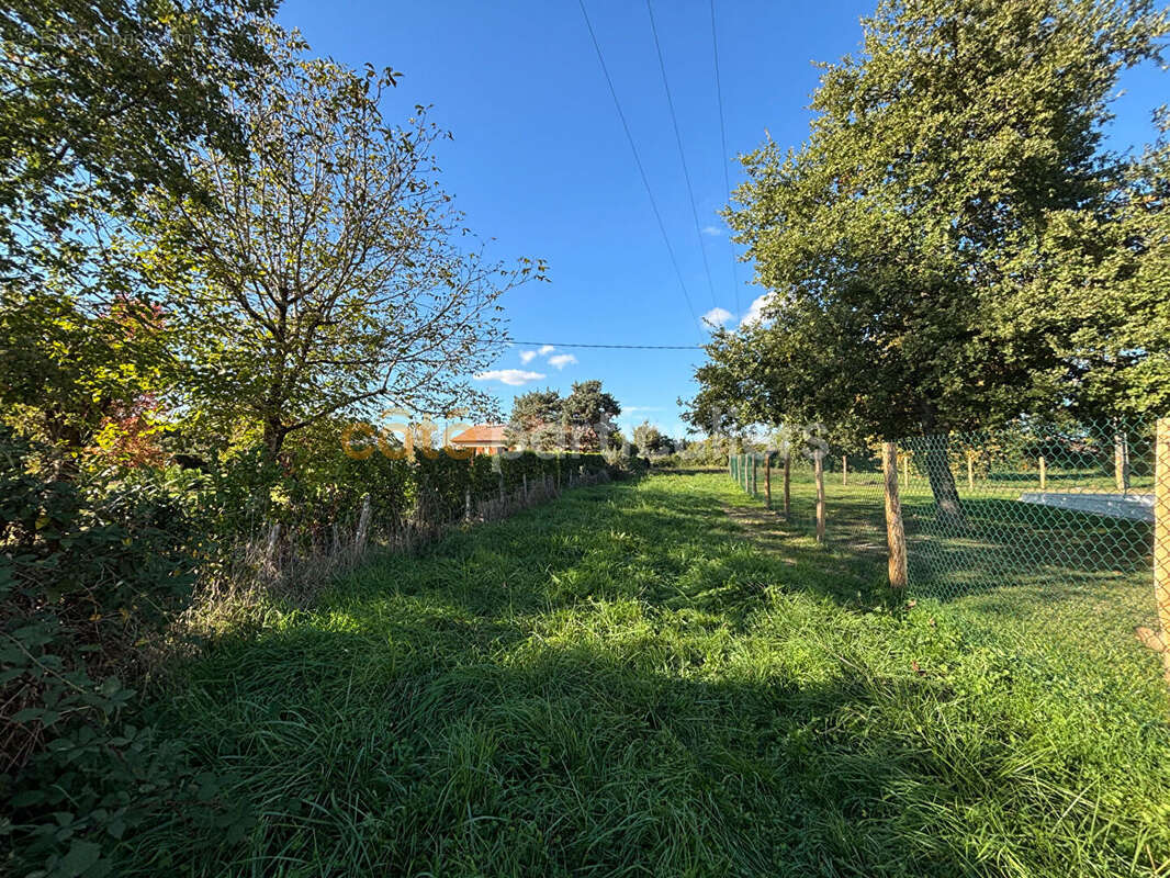Terrain à LE PASSAGE