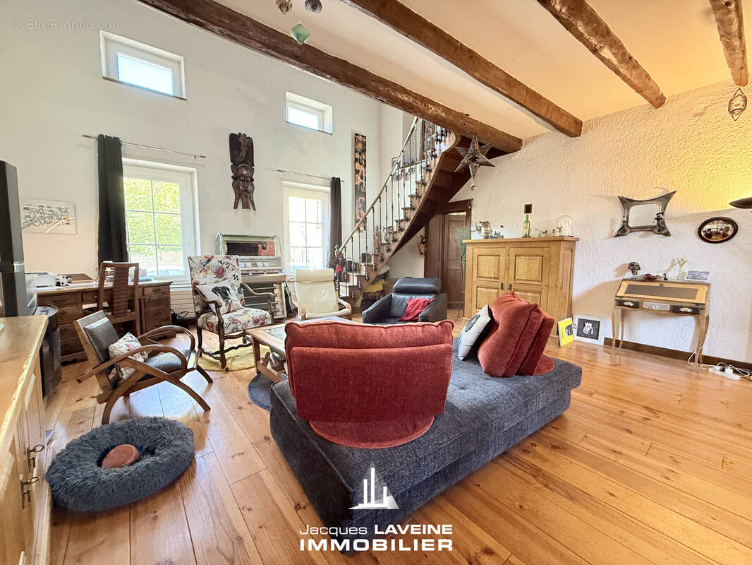 Maison à ARS-SUR-MOSELLE