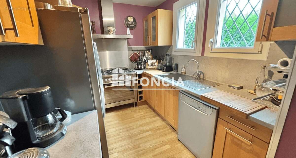 Maison à PUGNY-CHATENOD