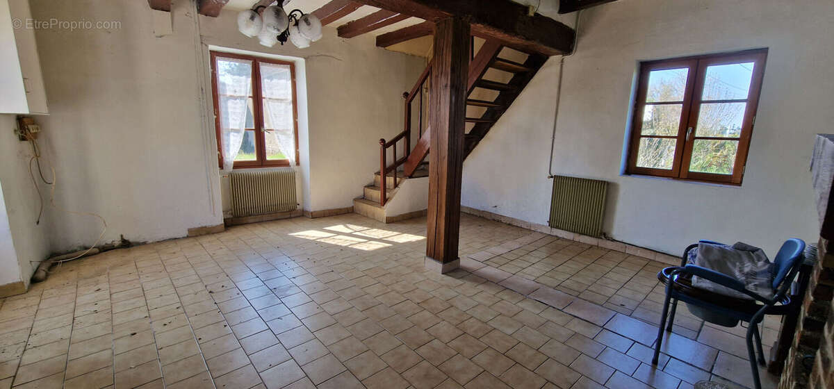 Maison 86 m² à Chambon  - photo 5