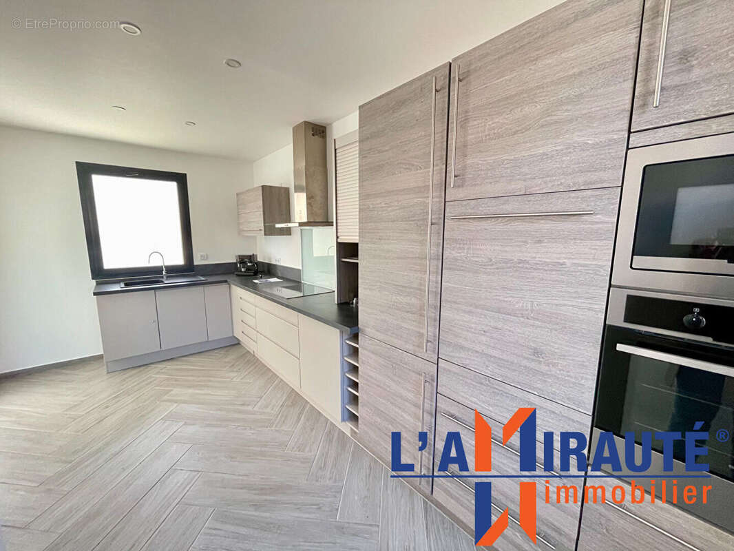 Maison à SARTROUVILLE