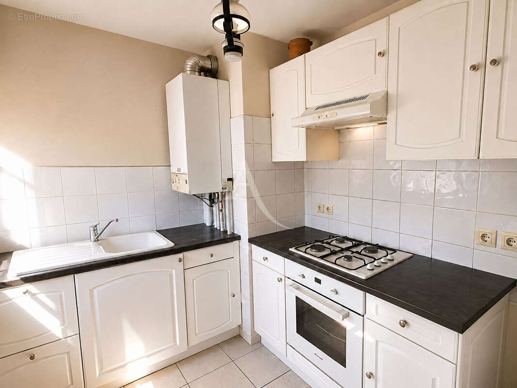 Appartement T2 - Le Rouet - 13008 - terrasse - ascenseur - photo 3