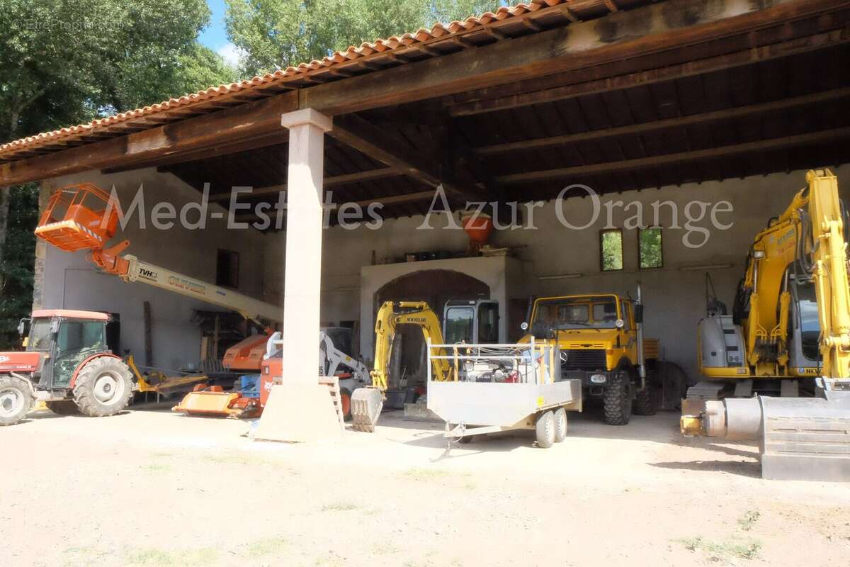 Propriété unique de 27 hectares au calme - superbes vues - photo 30