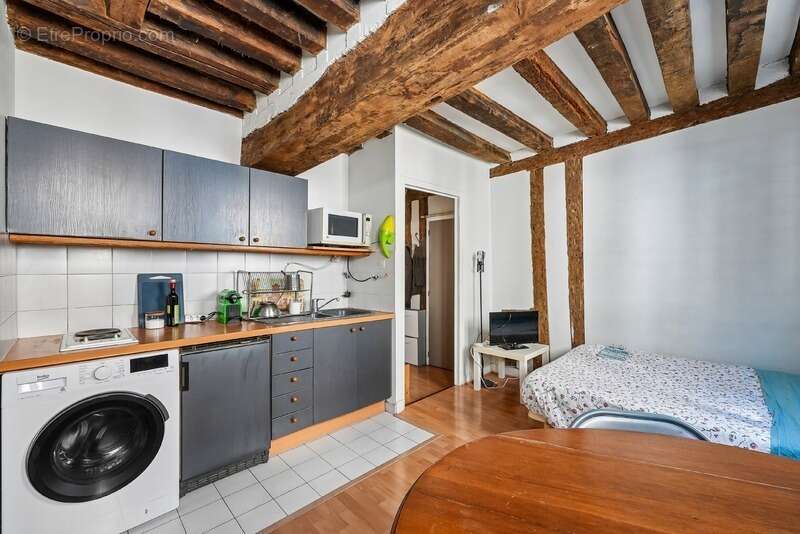 Appartement à PARIS-2E