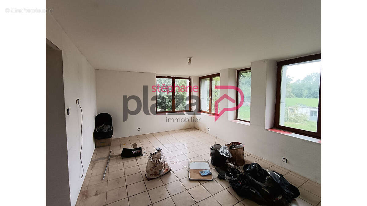 Maison à BONNEFONTAINE