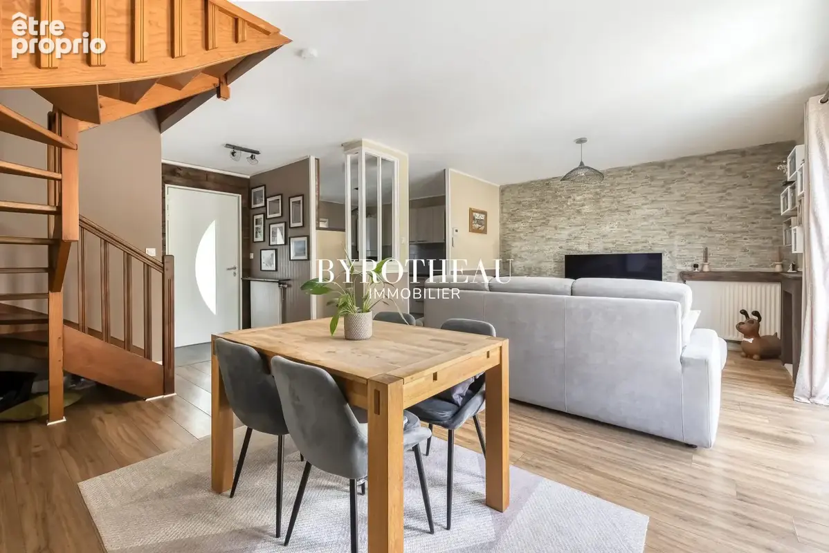 Maison 5 pièces 85 m² à vendre à Montreuil-Juigne (49460) - photo 9