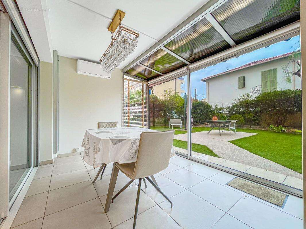 Appartement à CAGNES-SUR-MER