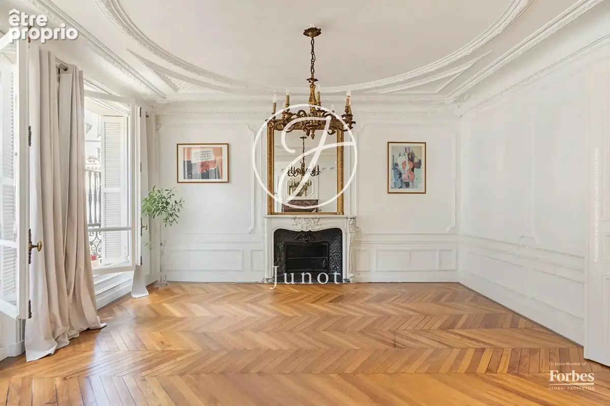 Paris 9e - PETITES ÉCURIES / FAUBOURG POISSONNIÈRE - Appartement - 5 pièces - 135,05m² Carrez- 3 chambres - Plein sud - photo 3