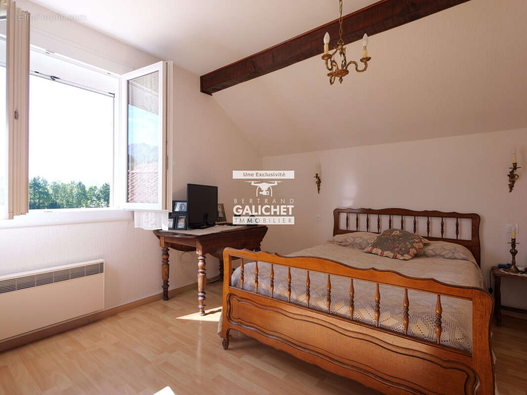 Maison à LA BATIE-NEUVE