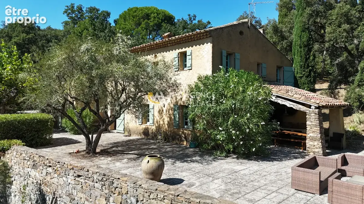 Photo Maison à La Garde-Freinet au prix de 1 490 000€