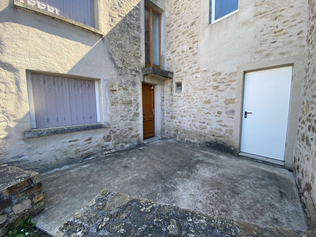 Maison à PEYRAT-DE-BELLAC