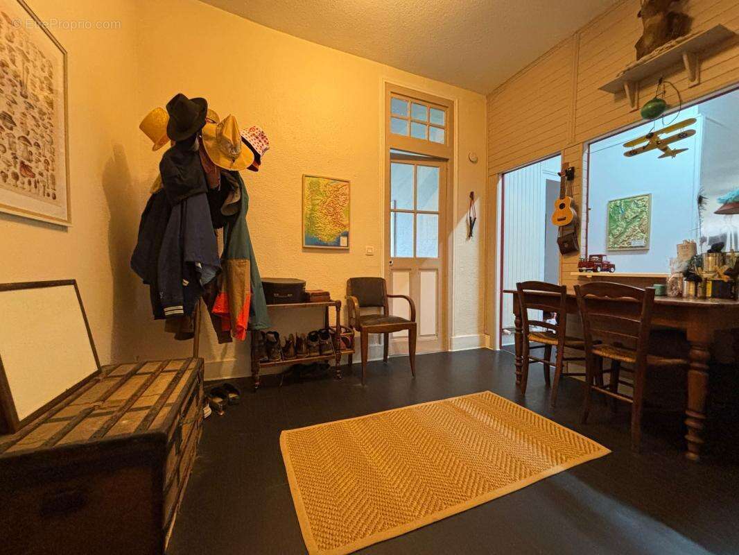 Appartement à LES ECHELLES