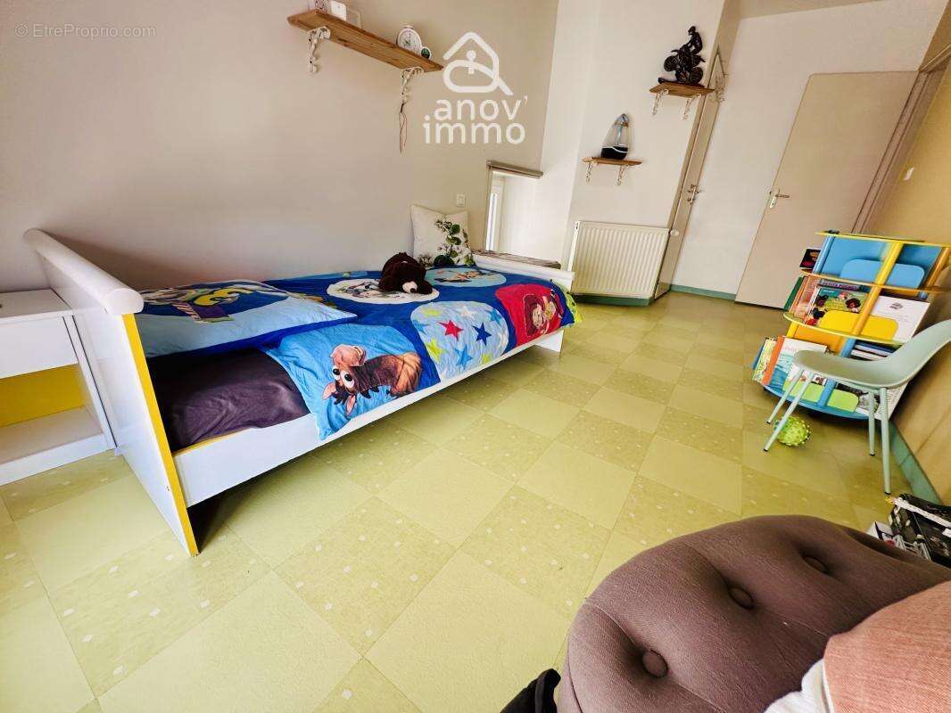 Maison de village 102 m2   2 chambres   Cour   Dépendance am - photo 14